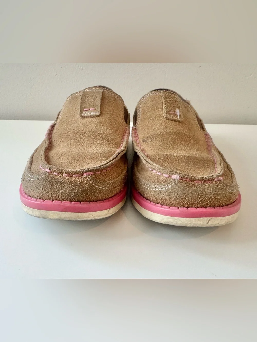 Ariat Sz 1 Girls Cruiser Shoes Slip On Light Brown with Pink Accents